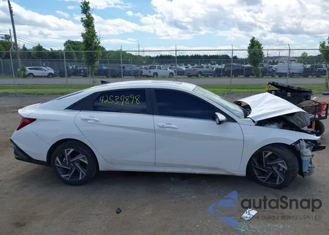 2024 Hyundai Elantra Sel z USA, uszkodzony, nr VIN KMHLS4DG0RU753891